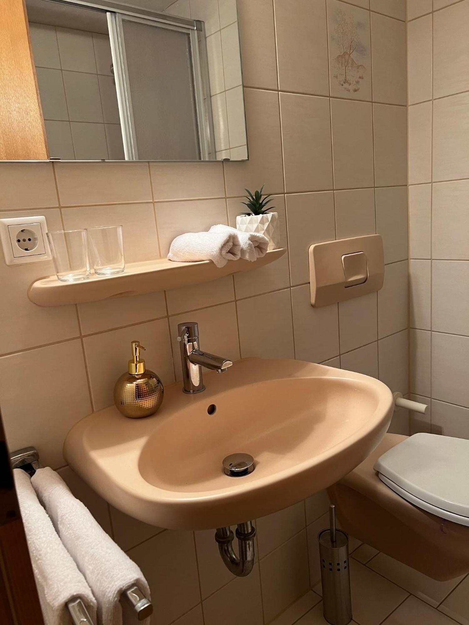 Haus Zum Guten Hirten Steinsfeld Екстериор снимка