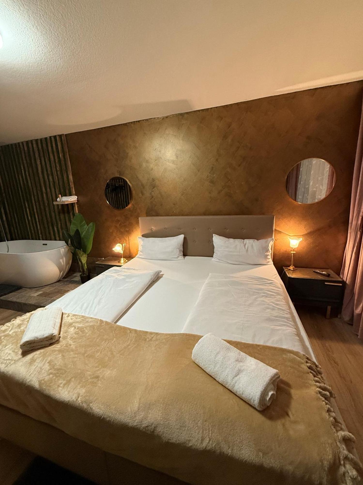 Haus Zum Guten Hirten Steinsfeld Екстериор снимка